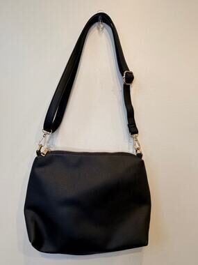 BCBG Paris Black Pebbled Faux Leather Crossbody Bag Gold Hardware Slouchy